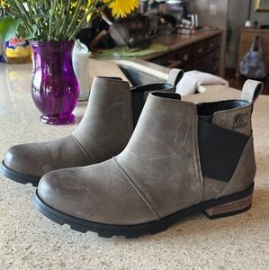 Sorel Emelie Chelsea Boots